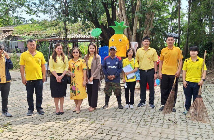 ตรวจสภาพโรงเรียนประสบภัยธรรมชาติ