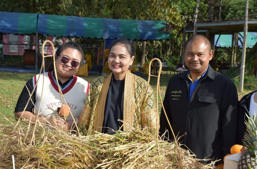 โครงการนาเรขาคณิต “กิจกรรมเกี่ยวข้าว” โดย พระราชมงคลวชิราคม อุดมธรรมสุนทร ร่วมกับ สำนักงานเขตพื้นที่…