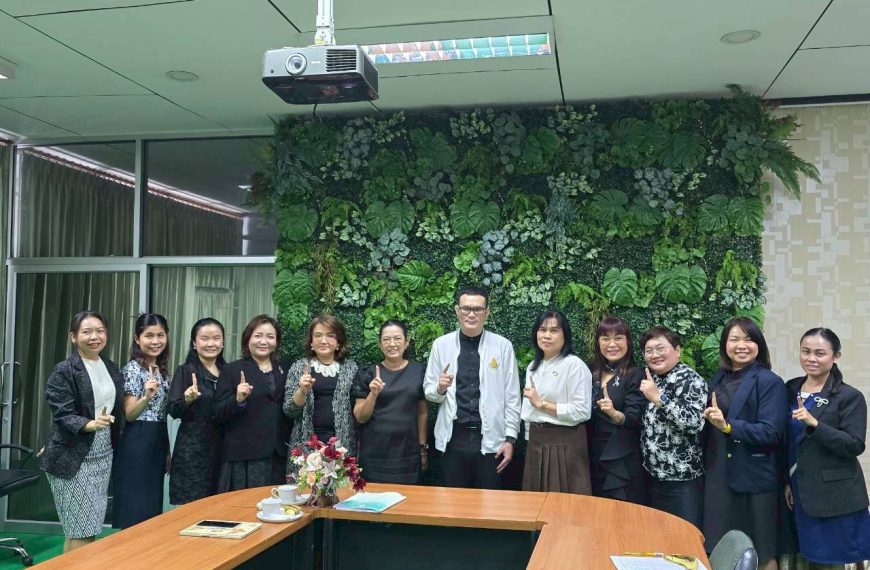 ประชุมคณะศึกษานิเทศก์ ในแนวทางการนิเทศการศึกษา วิเคราะห์วิจัย ติดตาม ตรวจสอบและประเมินผลการพัฒนาระบบ&hellip;