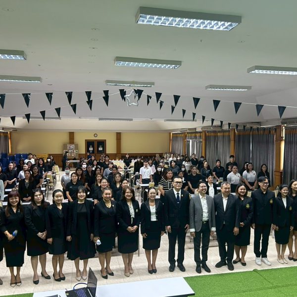 การอบรมเชิงปฏิบัติการเสริมสร้างสมรรถนะการจัดการเรียนรู้ของครูผู้สอนภาษาอังกฤษ ตามแนวติด TPACK Model