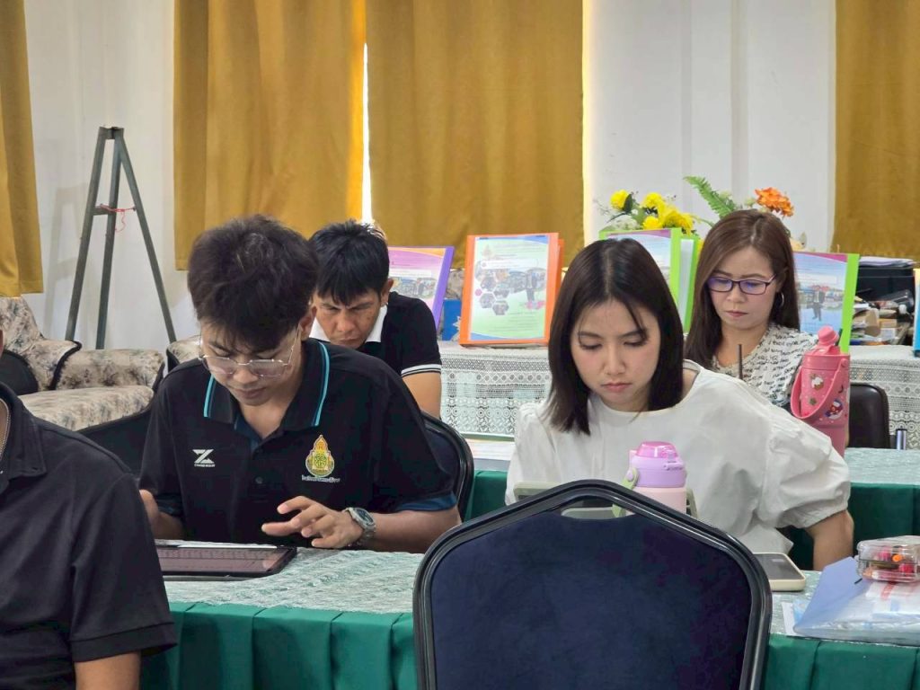 LINE_ALBUM_รร.บ้านหนองไม้งาม 15-16569_260518_8_0