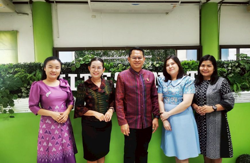 ร่วมรณรงค์การแต่งกายตามอัตลักษณ์ไทยสู่สากล ภายใต้แนวคิด “ภูมิใจแต่งไทยทั้งแผ่นดิน”